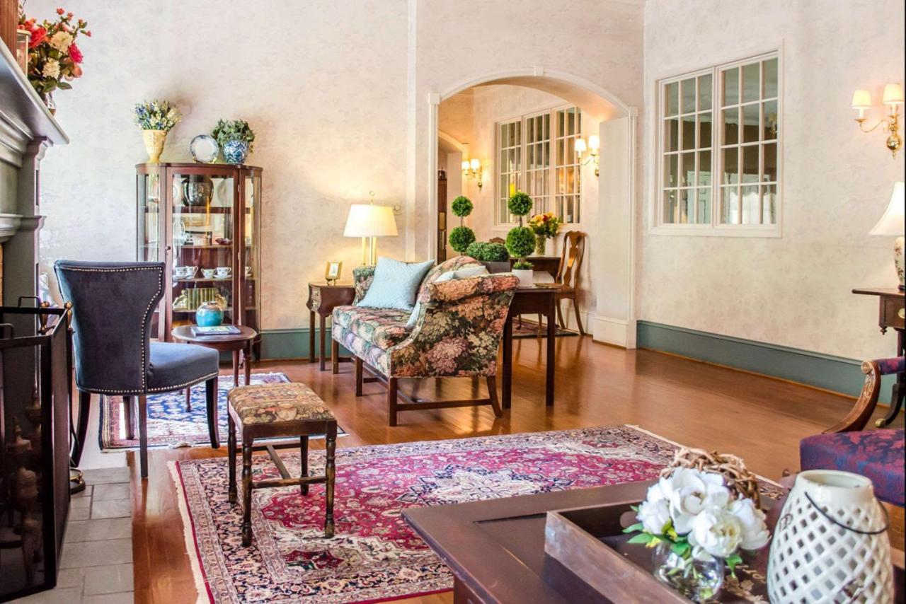 Carnegie House 4*