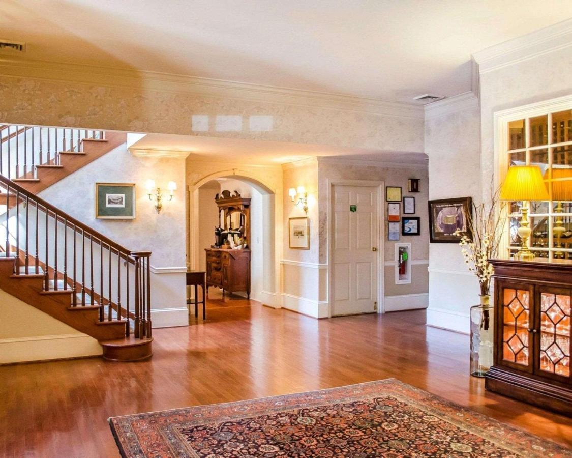 Carnegie House 4* State College